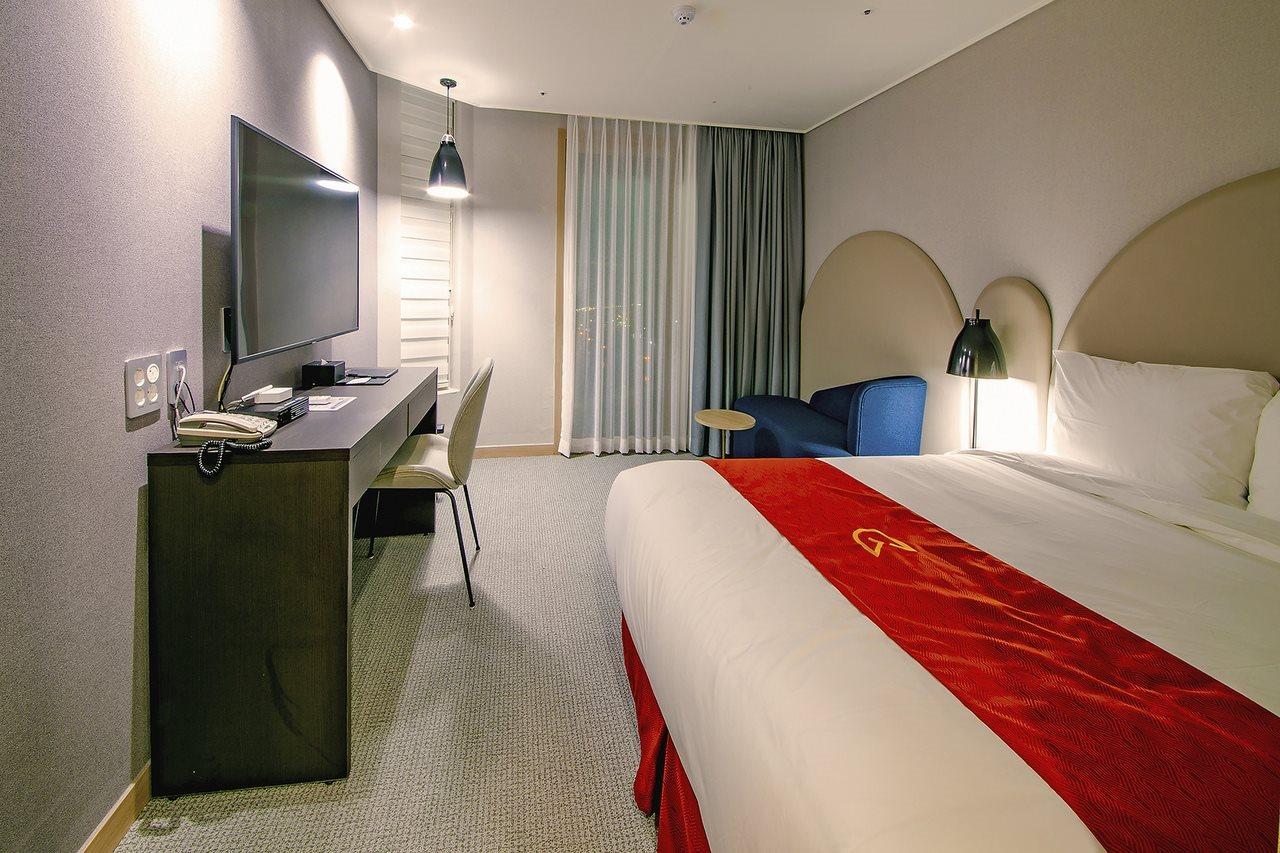 Golden Tulip Essential Namgang Hotel Jinju Luaran gambar